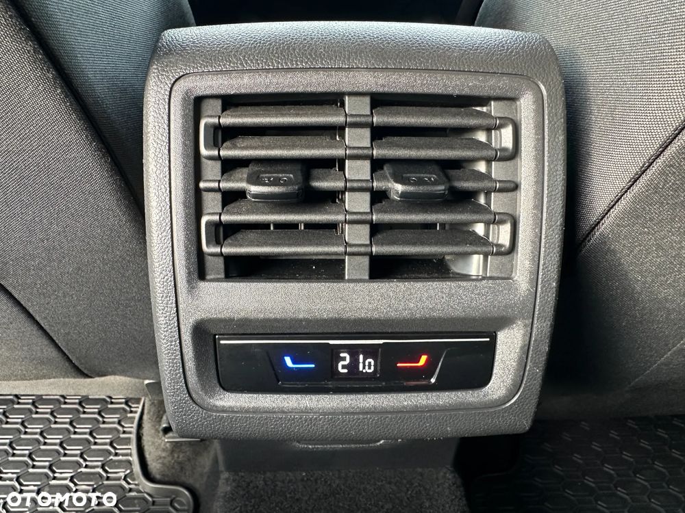 Volkswagen Golf 2.0 TSI GTI DSG - 23