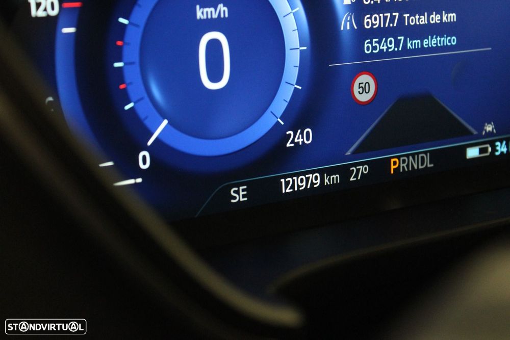 Ford Kuga 2.5 PHEV Titanium — fotografia 34