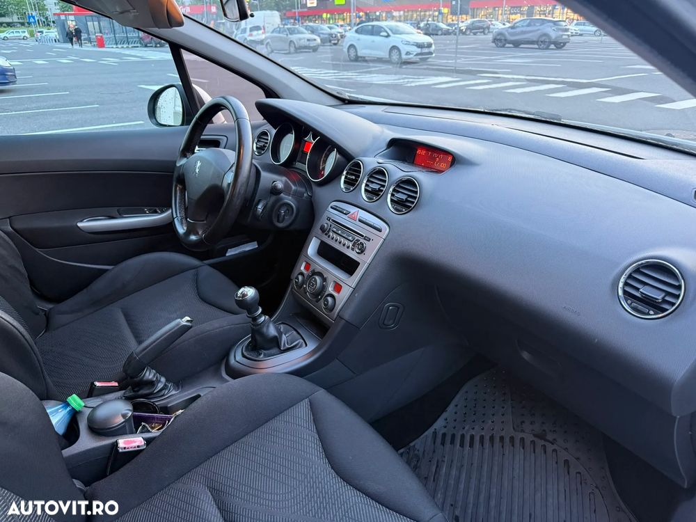 Peugeot 308 1.6HDi Confort Pack - 9