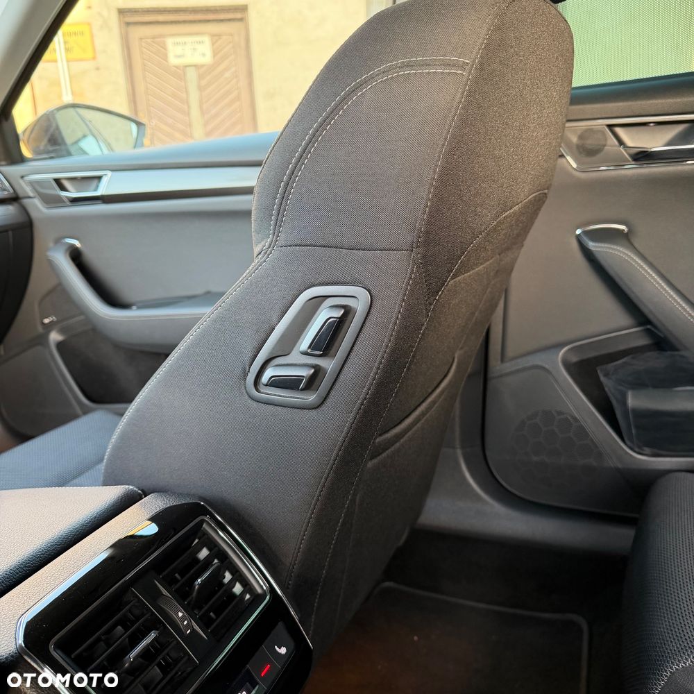 Skoda Superb 2.0 TSI Style DSG - 25