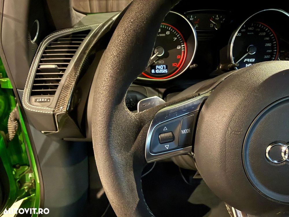 Audi R8 5.2 FSI Quattro R-Tronic - 32