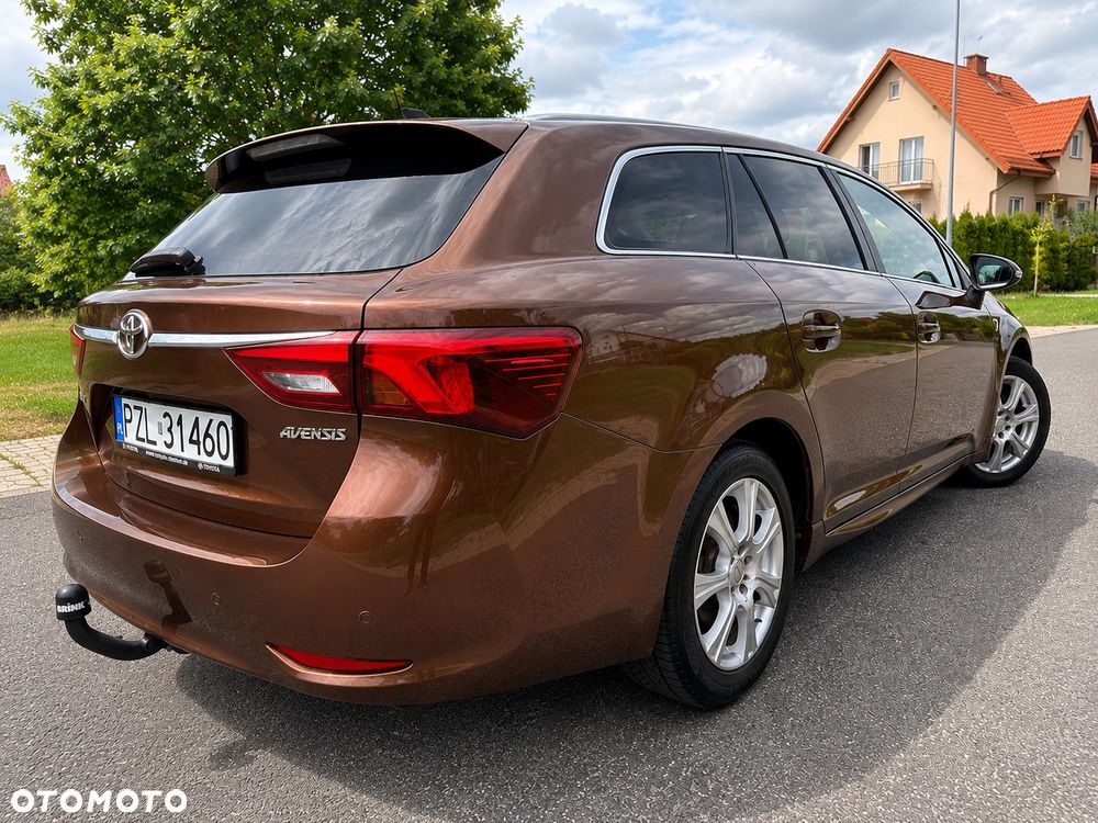 Toyota Avensis 2.0 D-4D Premium - 11