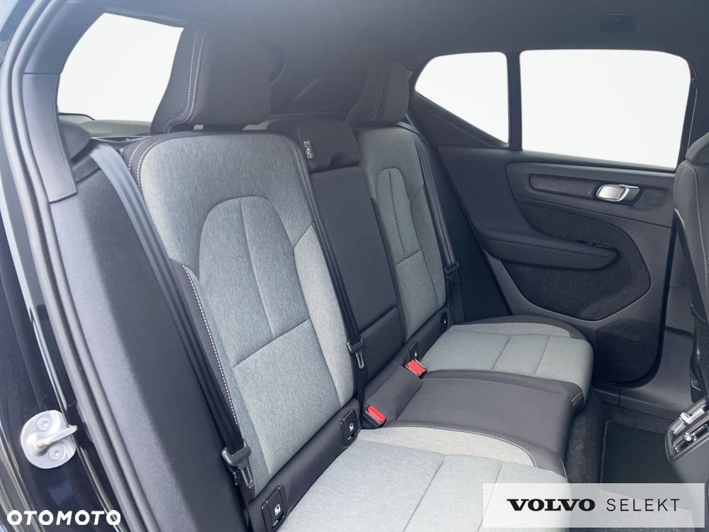 Volvo XC 40 - 38