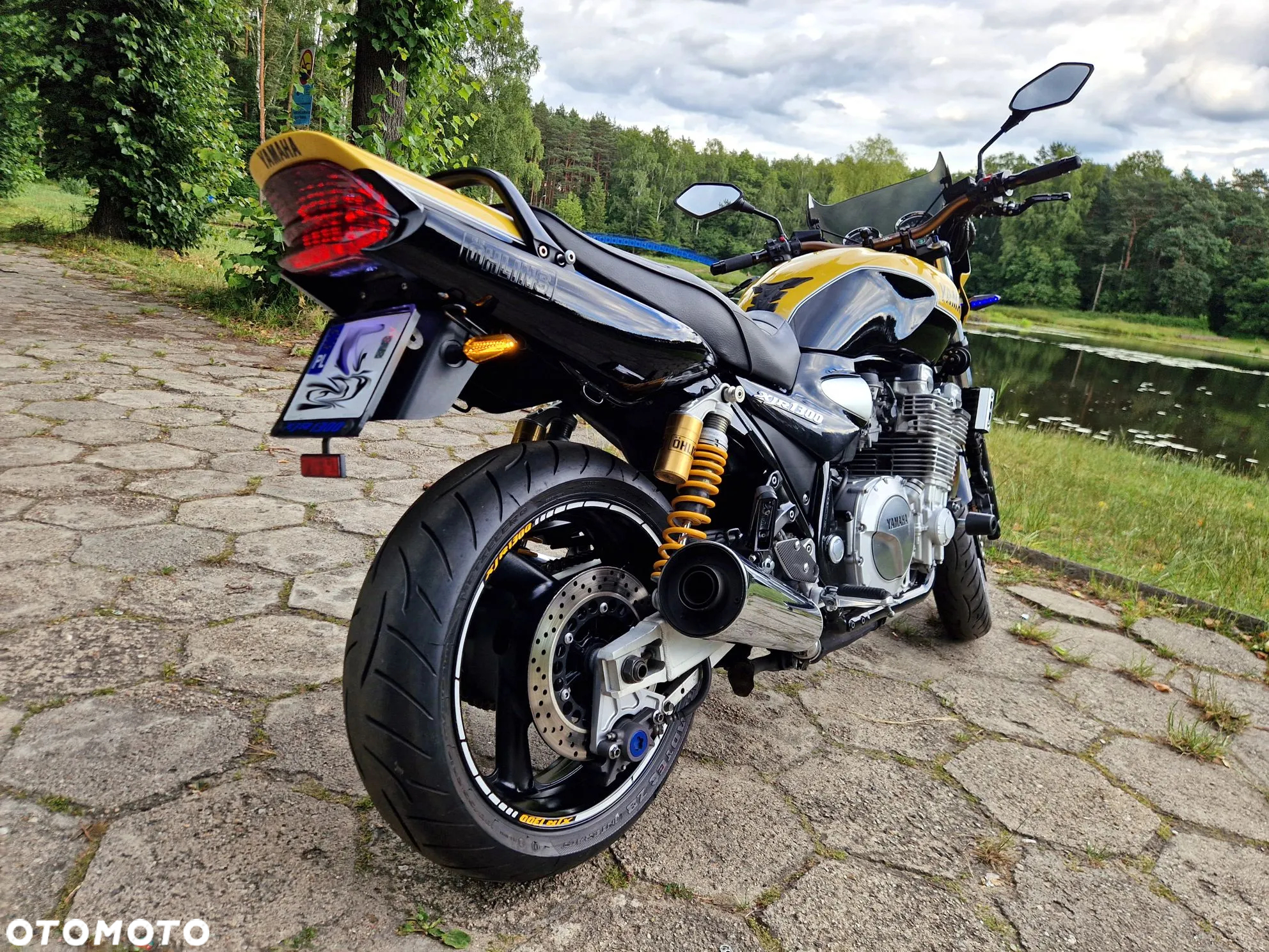 Yamaha XJR - 2