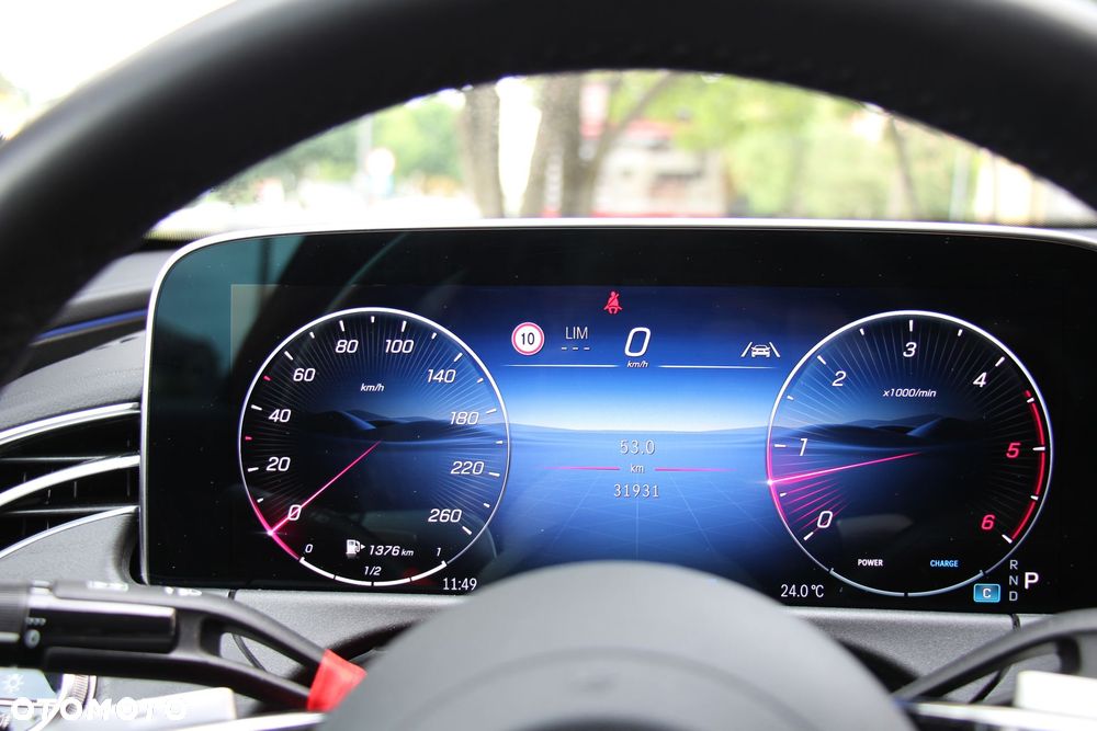 Mercedes-Benz Klasa E 220 d mHEV 4-Matic Avantgarde 9G-Tronic - 17