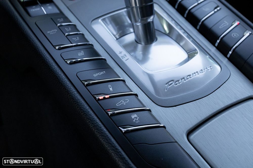 Porsche Panamera Platinum Edition - 23