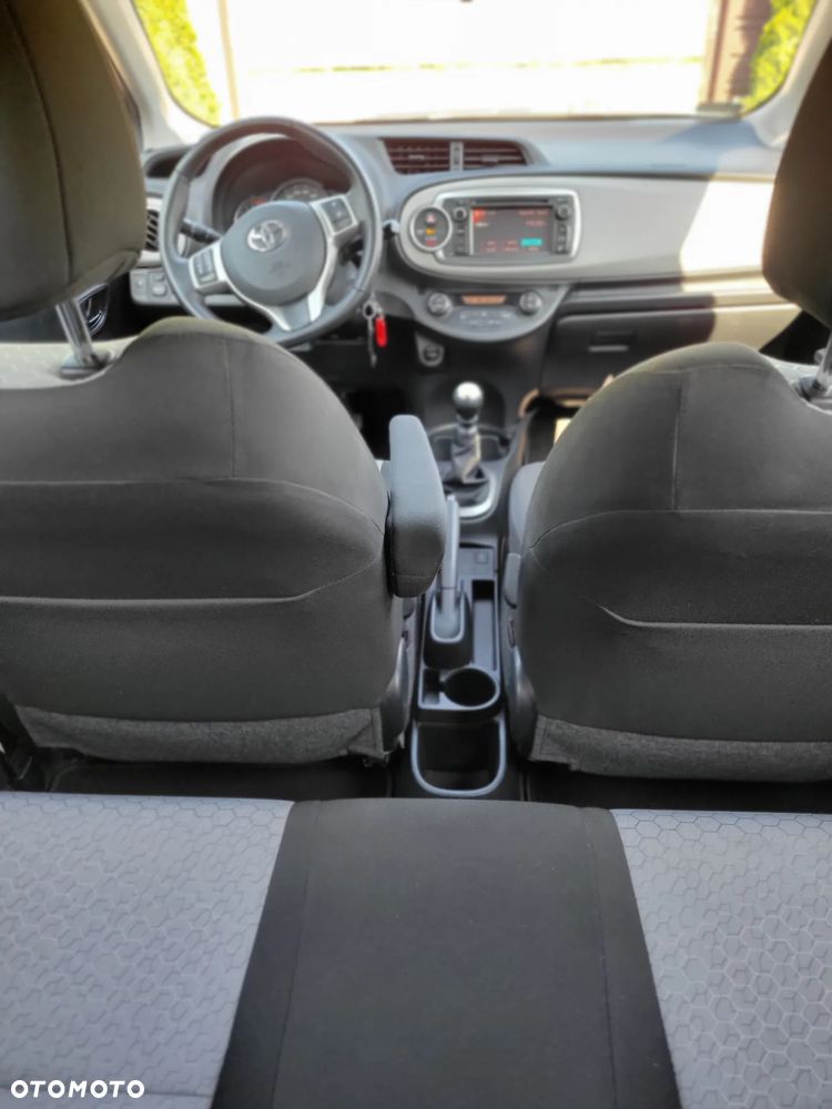 Toyota Yaris - 12