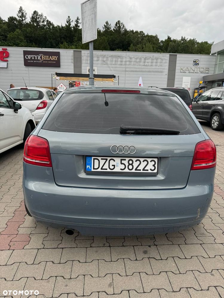 Audi A3 Sportback 1.6 TDI DPF Ambiente - 3