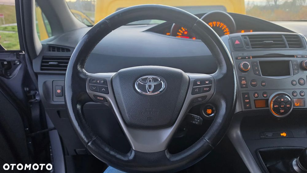 Toyota Verso - 15