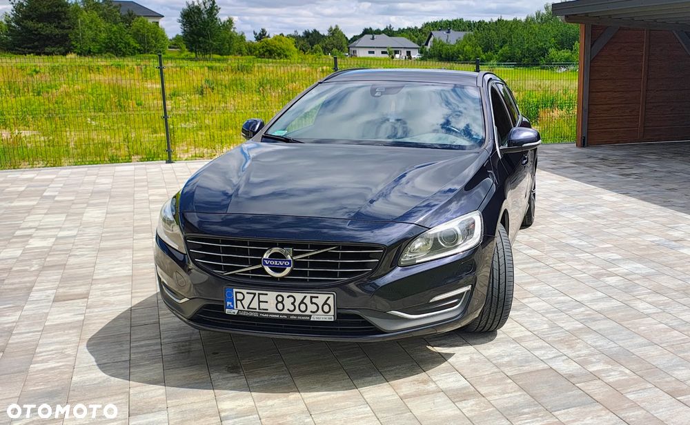 Volvo V60 D4 Momentum - 9