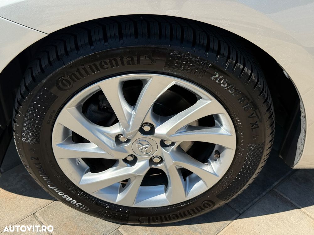 Toyota Auris 1.6 D-4D Edition S+ - 17