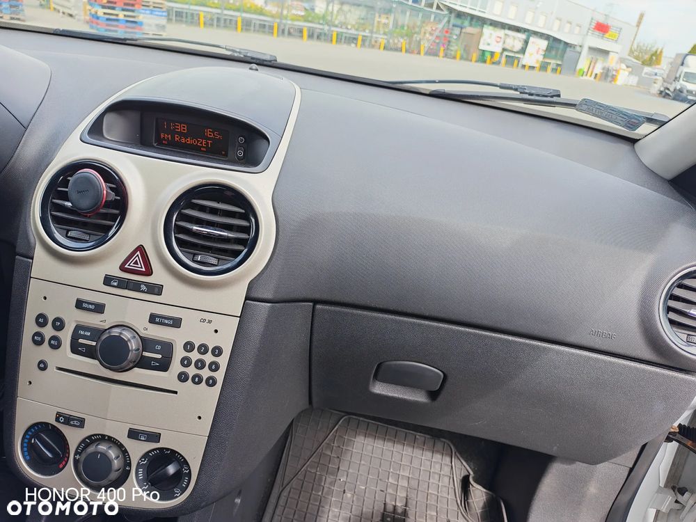 Opel Corsa 1.2 16V Enjoy - 8