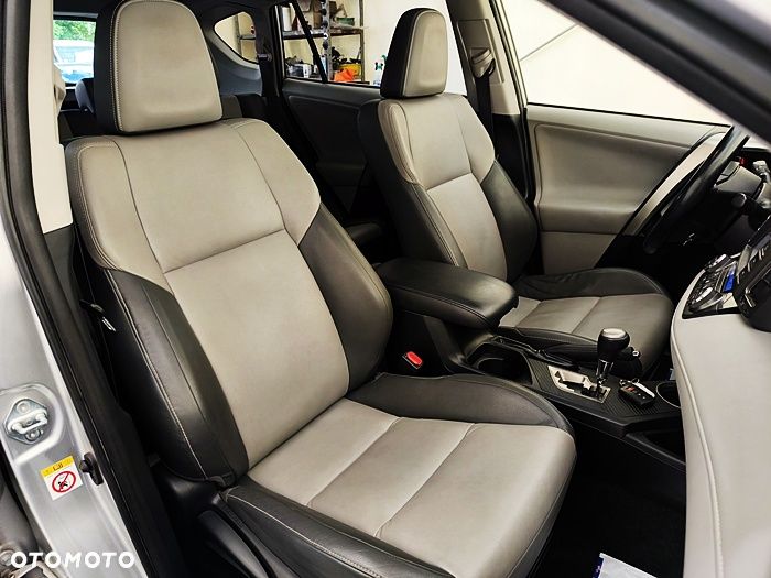 Toyota RAV4 - 40