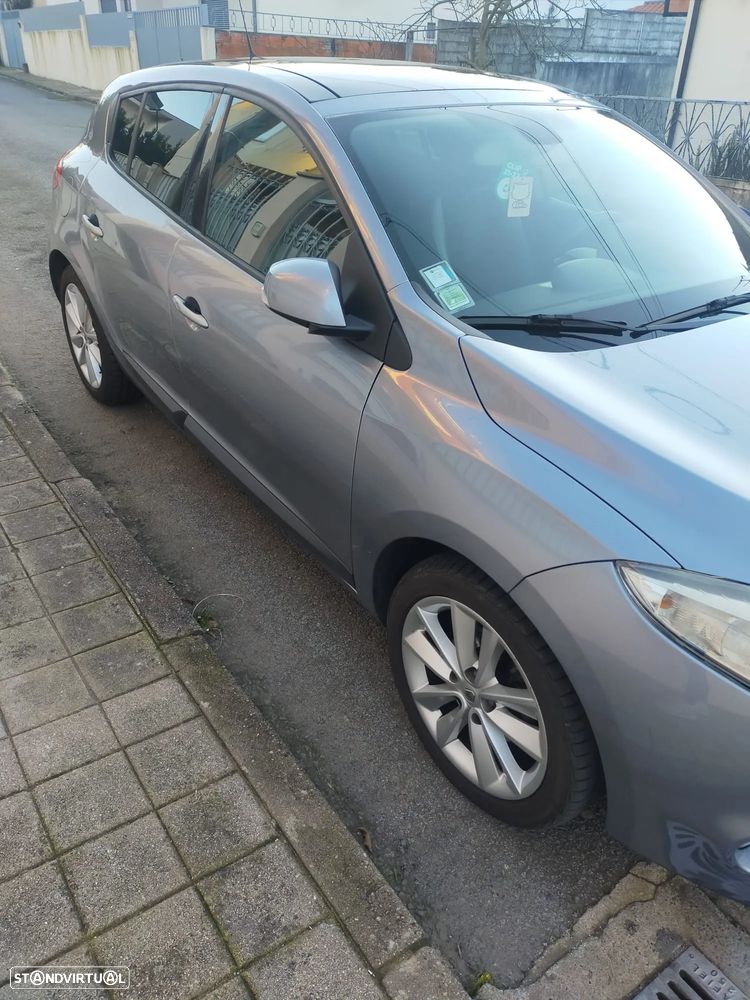 Renault Mégane 1.5 dCi Dynamique - 1
