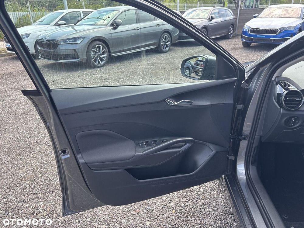 Skoda Fabia 1.0 TSI Drive DSG - 11