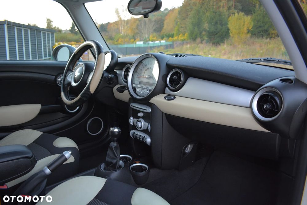 MINI Cooper Standard - 28