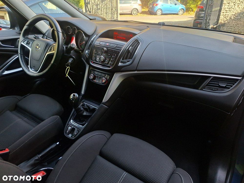 Opel Zafira - 8