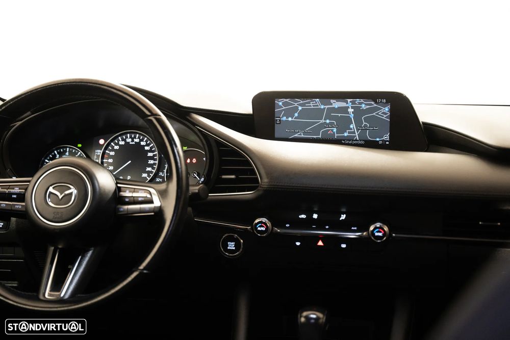 Mazda 3 Hatchback - 9