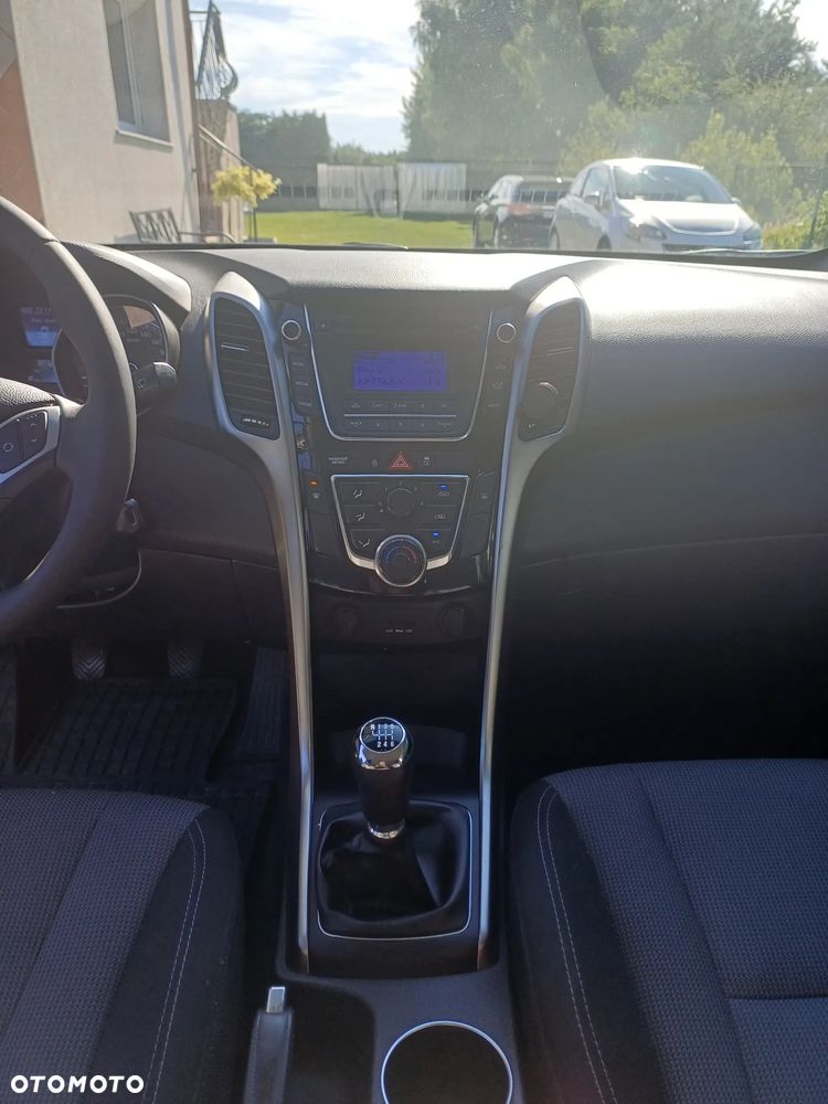 Hyundai i30 blue 1.6 CRDi Style - 9