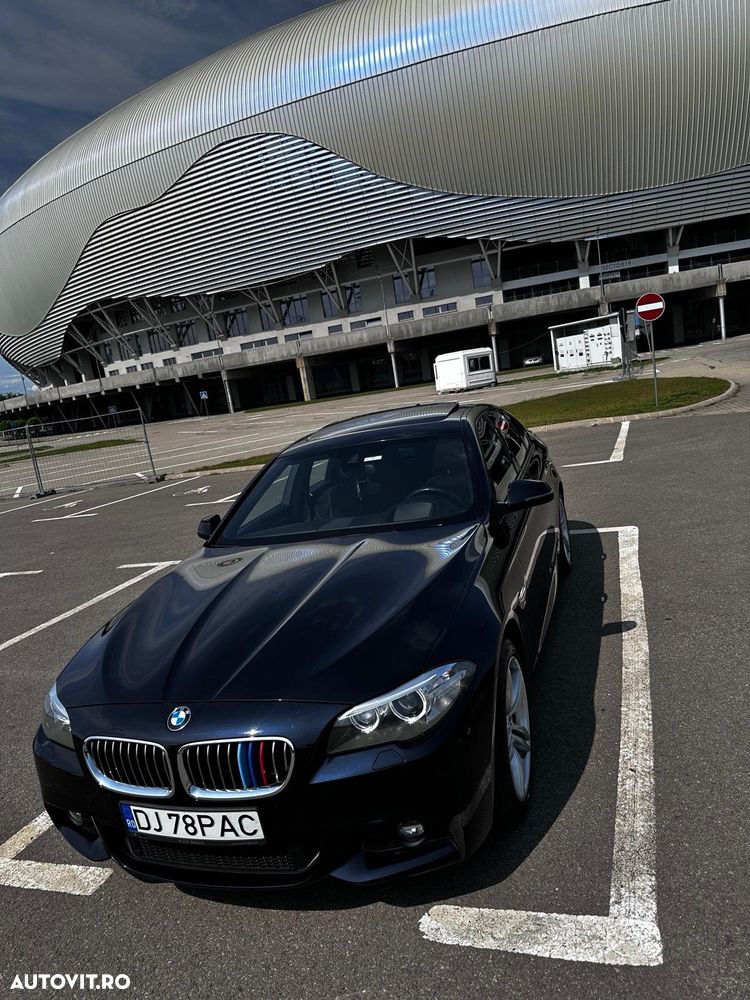 BMW Seria 5 525d xDrive AT - 14