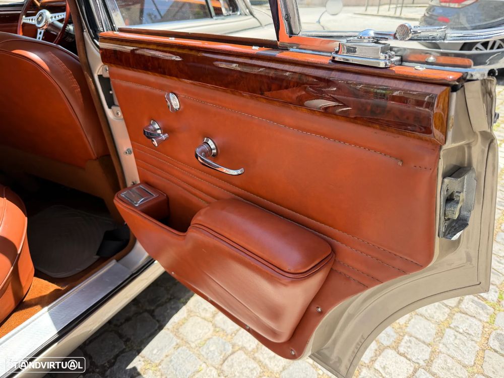 Jaguar S-Type - 8