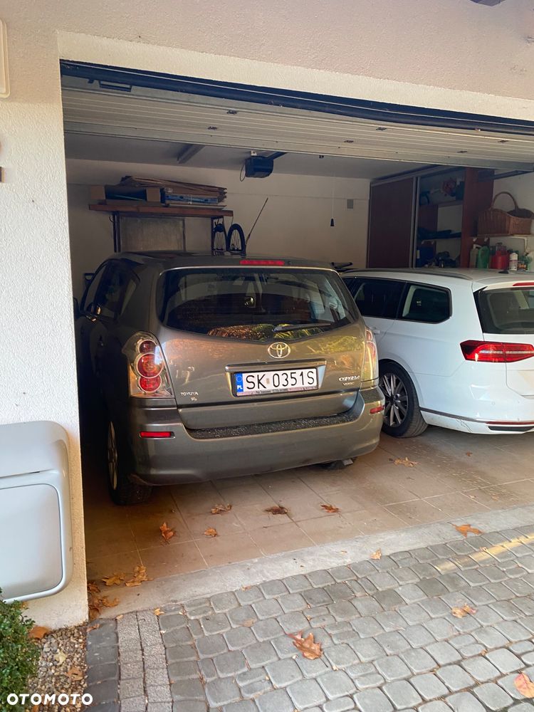 Toyota Corolla Verso - 1