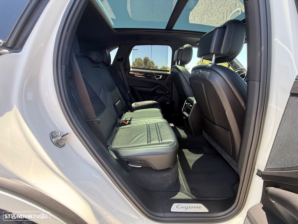 Porsche Cayenne E-Hybrid - 15