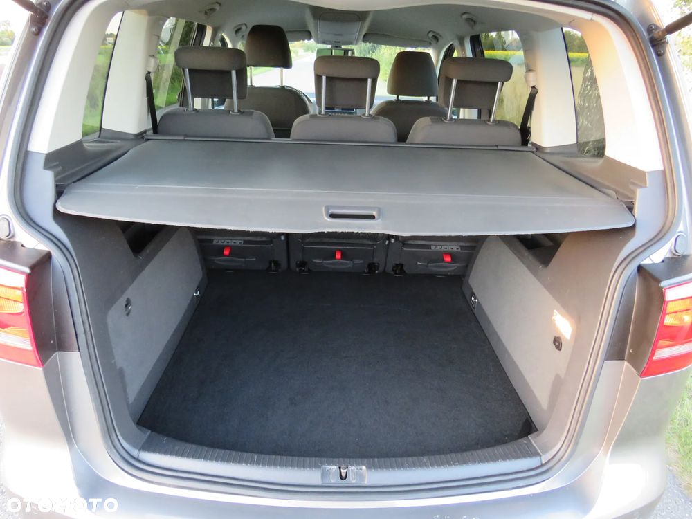 Volkswagen Touran 1.6 TDI DPF BlueMot Comfortline - 14