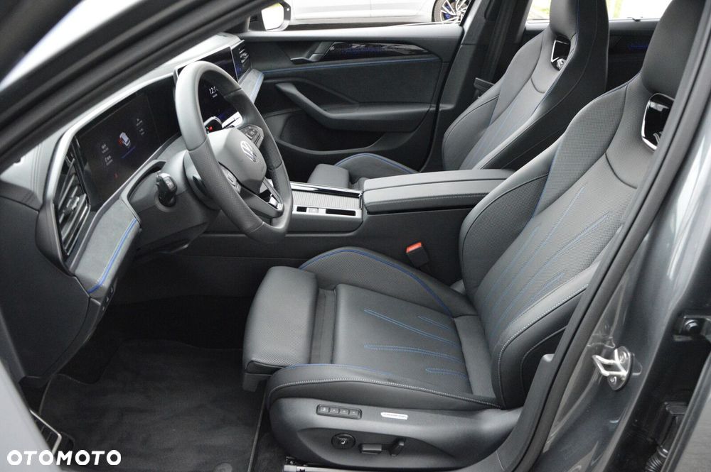 Volkswagen Passat Variant 1.5 TSI ACT mHEV R-Line Plus DSG - 13