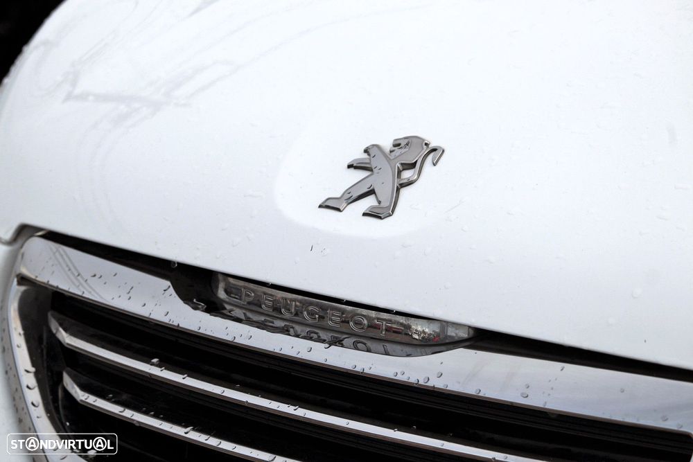 Peugeot 2008 1.6 BlueHDi Style - 3