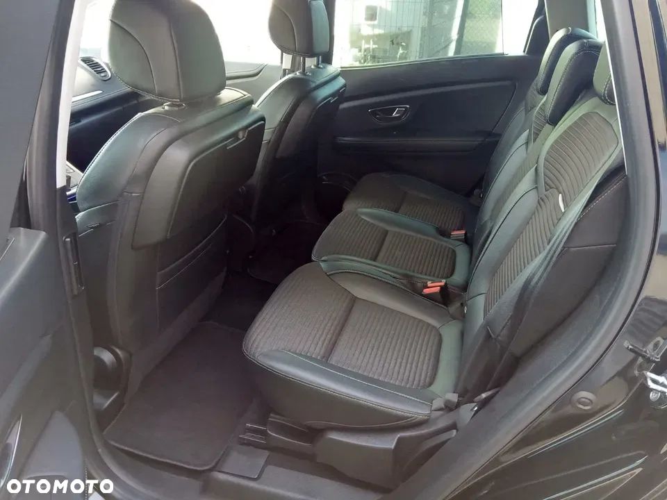 Renault Grand Scenic - 18