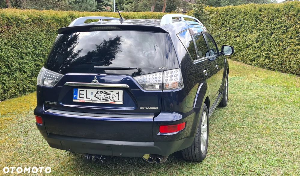 Mitsubishi Outlander 2.0 DID Intense + - 18