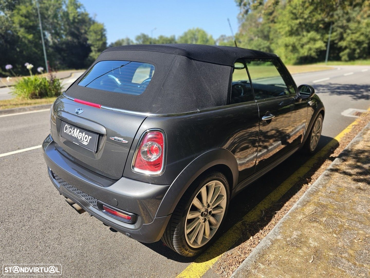 MINI Cabrio John Cooper Works - 28
