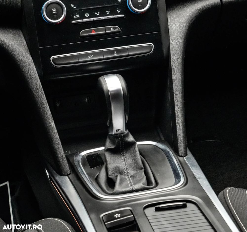 Renault Megane BLUE dCi EDC Limited - 21