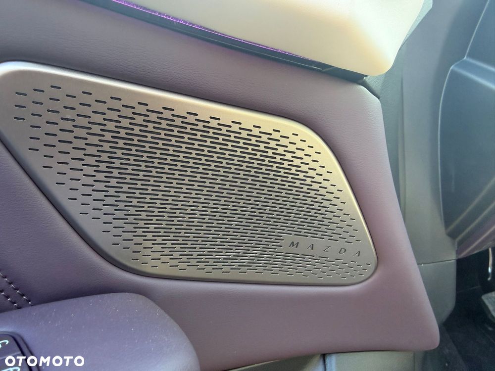 Mazda EZ-60 - 18