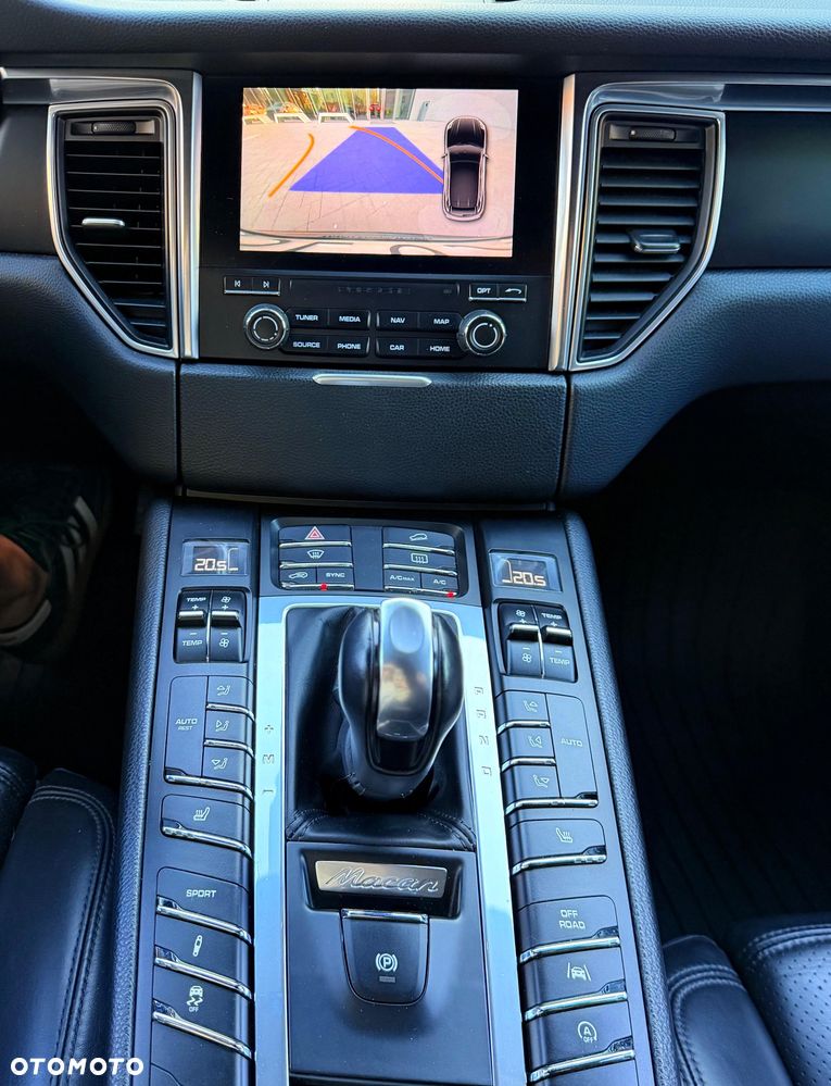 Porsche Macan - 30