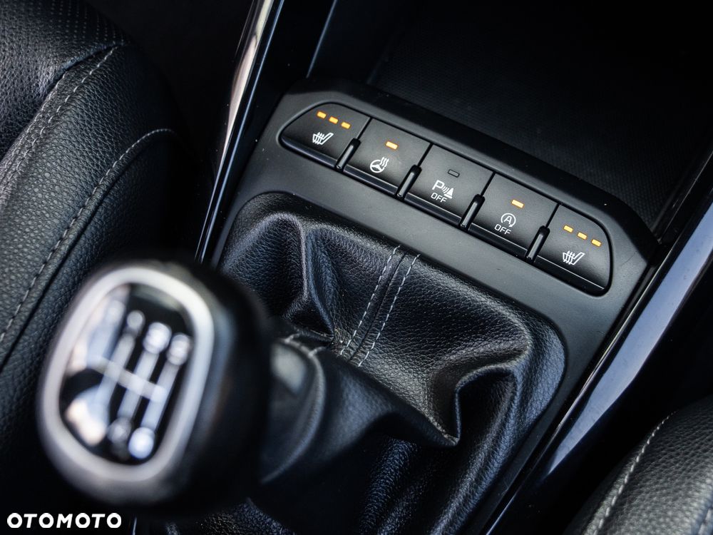 Kia Stonic 1.4 L - 35