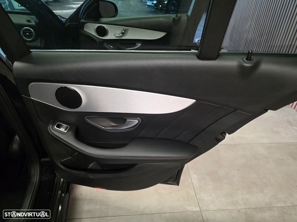 Mercedes-Benz C 300 de AMG Line - 24