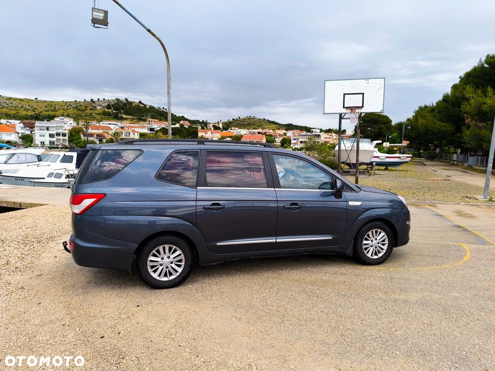 SsangYong/KGM Rodius 200 e-XDi Crystal Plus - 5