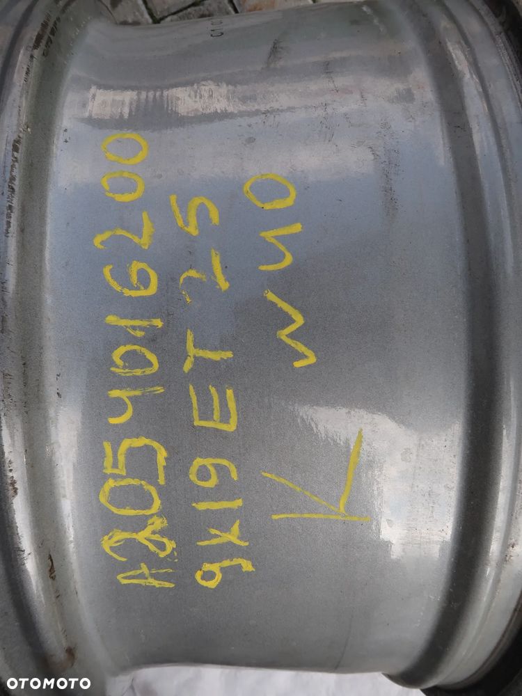 W40 Felga Mercedes A2054016200 9x19et25 - 9