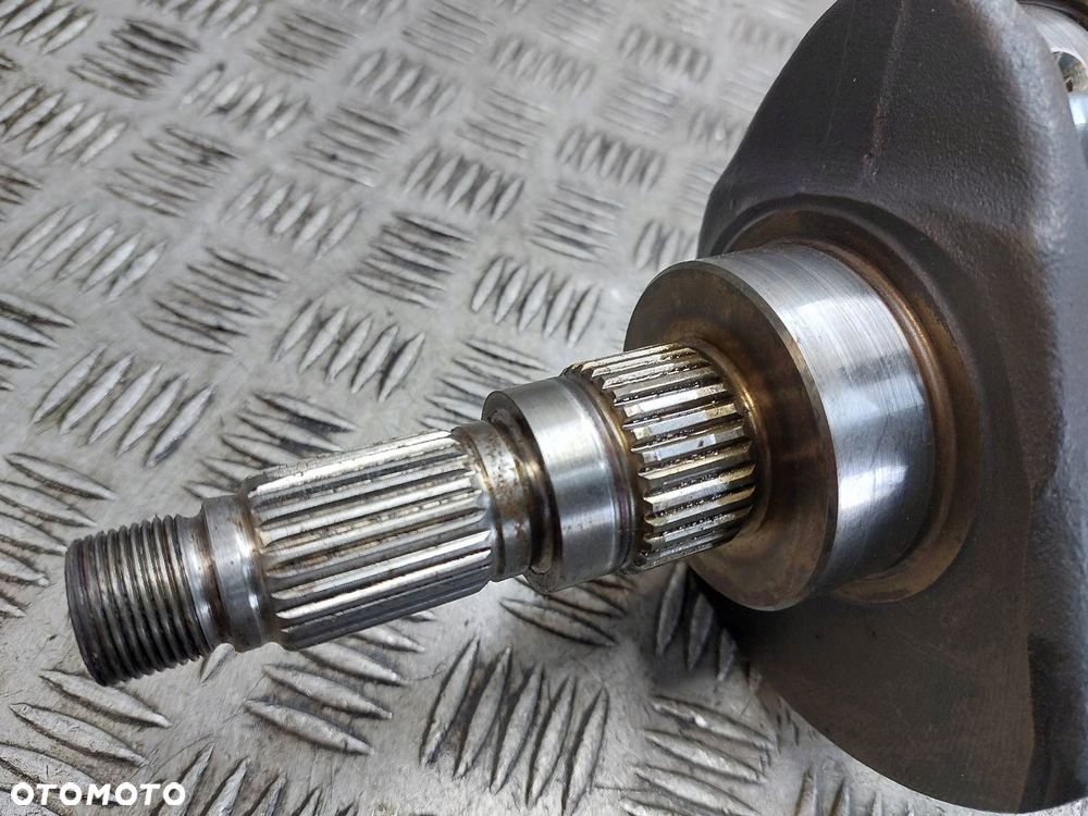 WAŁ KORBOWY VOLVO S80 I 2.9 24V B6304S3 - 2