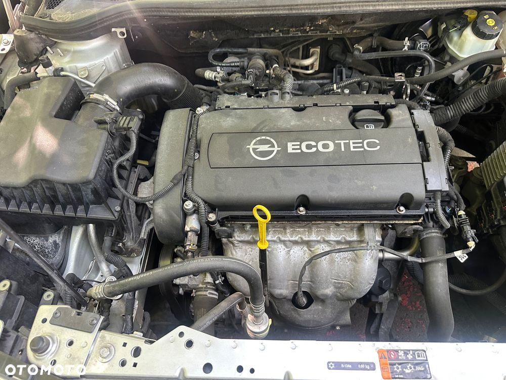 Opel Astra 1.6 Cosmo EU6 - 15