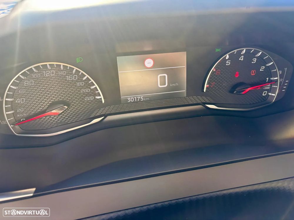 Peugeot 2008 1.2 PureTech Style - 8