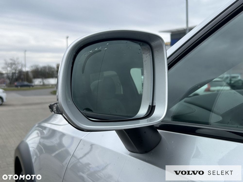 Volvo V90 Cross Country - 12