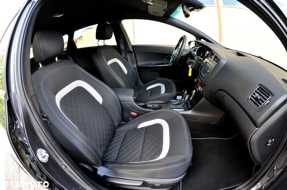 Kia Ceed 1.6 CRDi SCR GT-Line DCT - 18