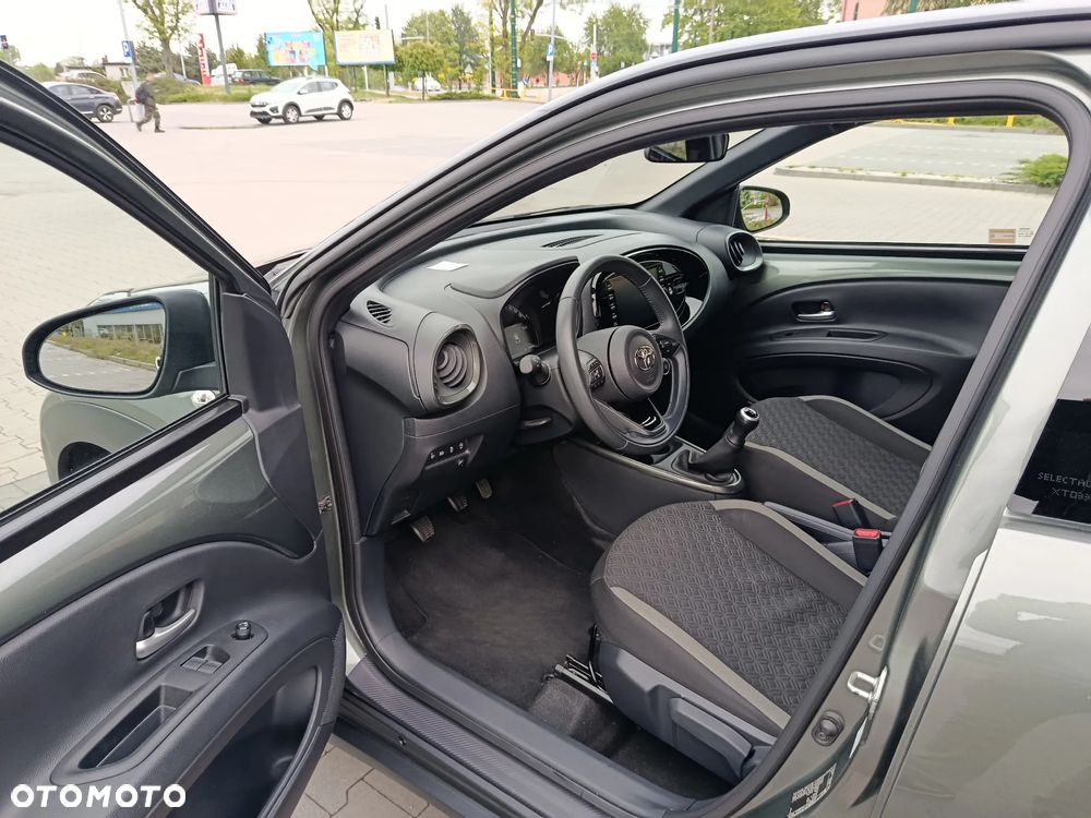Toyota Aygo X 1.0 VVT-i - 12