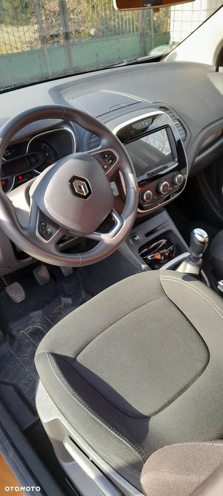 Renault Captur ENERGY TCe 120 Elysee - 4