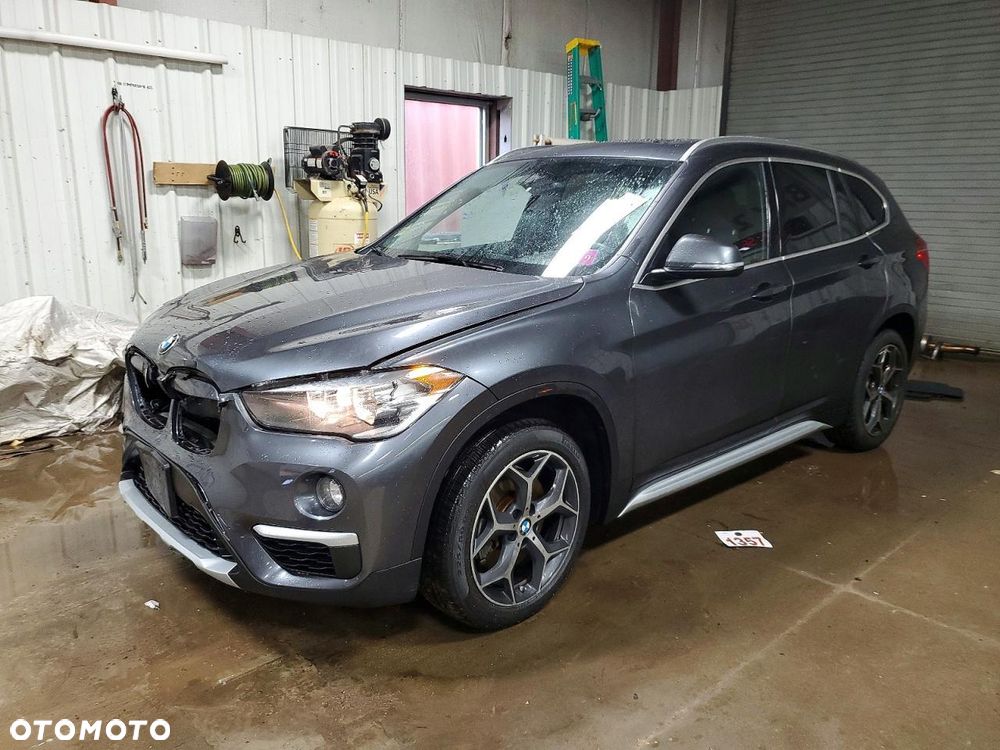 BMW X1 - 24