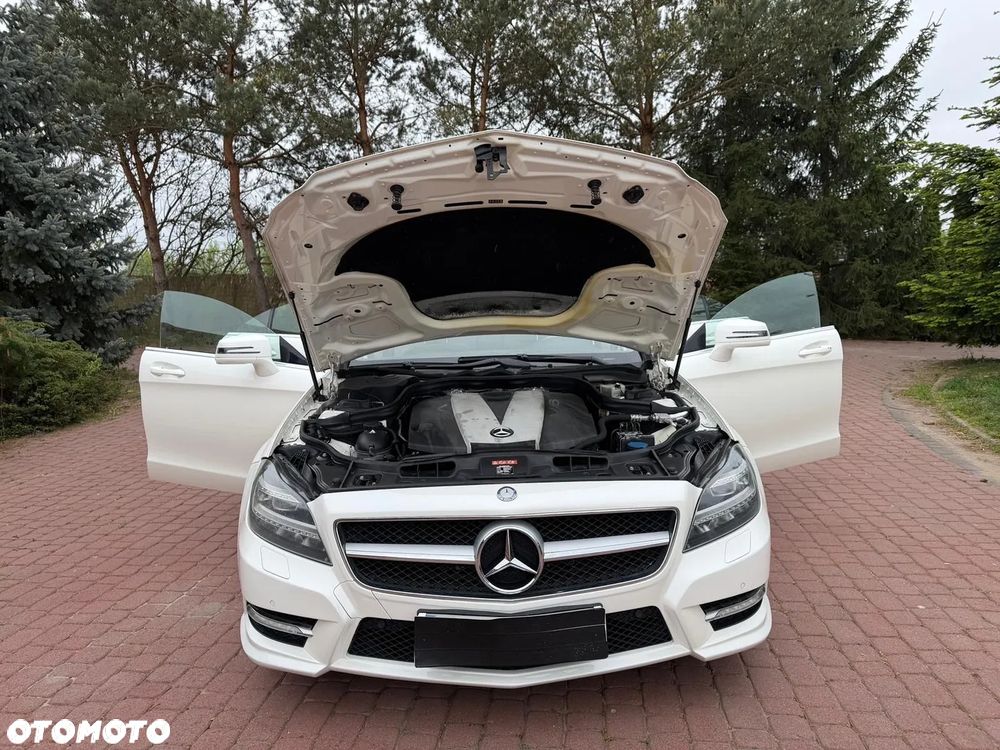 Mercedes-Benz CLS 350 CDI 4-Matic BlueEff - 23