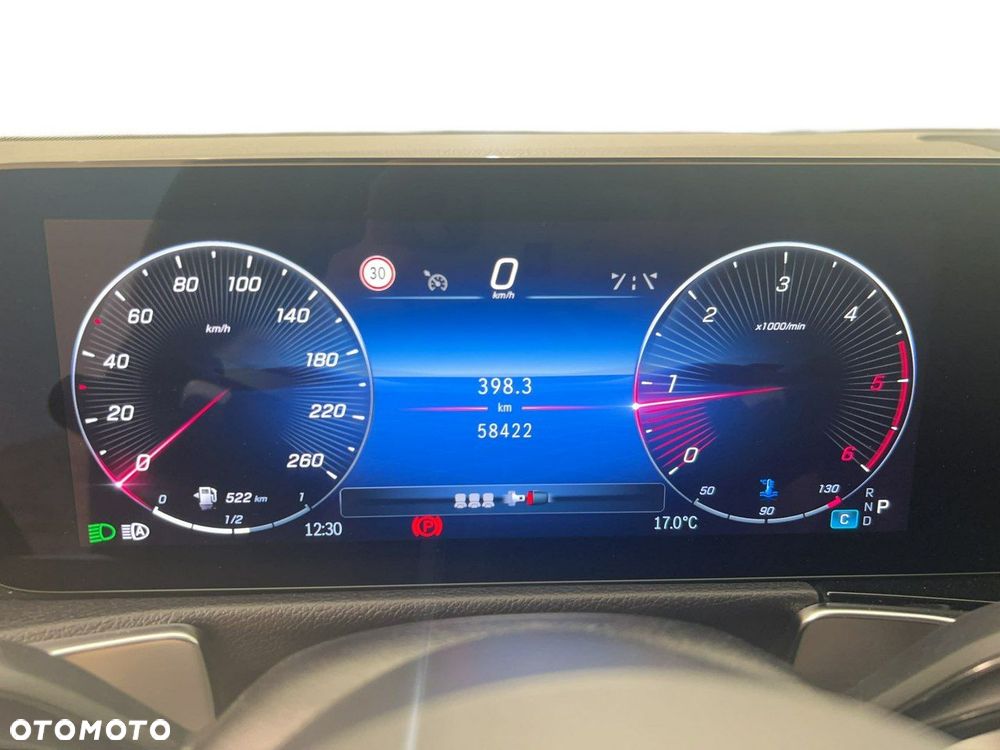 Mercedes-Benz GLB - 14